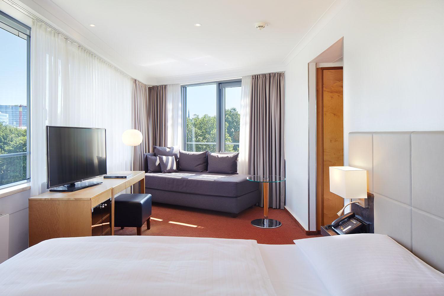 Hotel Hafen Hamburg Bagian luar foto