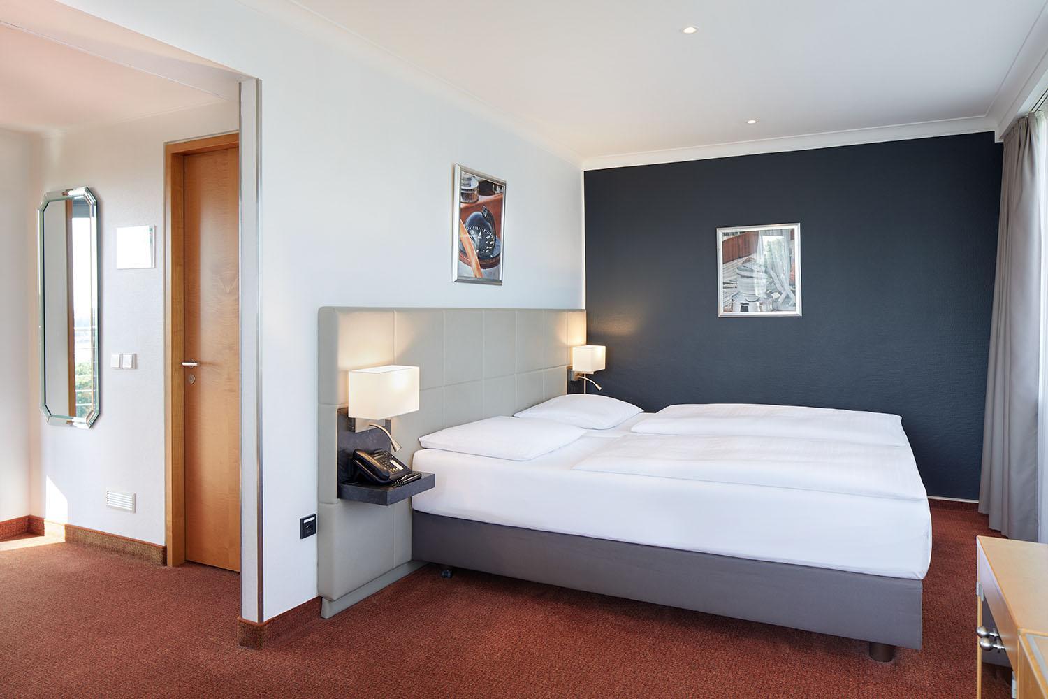Hotel Hafen Hamburg Bagian luar foto