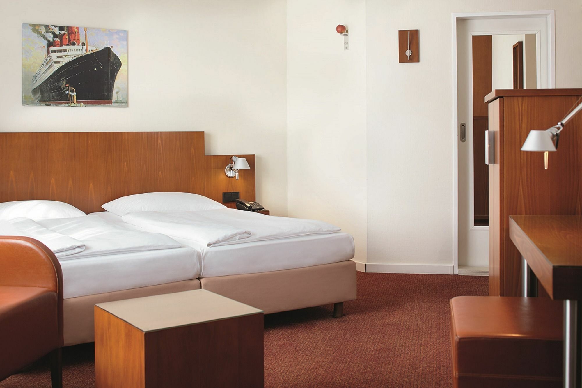 Hotel Hafen Hamburg Bagian luar foto