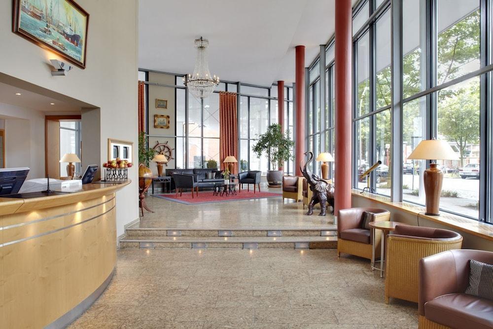 Hotel Hafen Hamburg Bagian luar foto