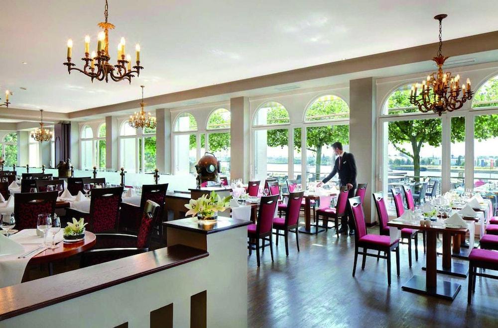 Hotel Hafen Hamburg Bagian luar foto