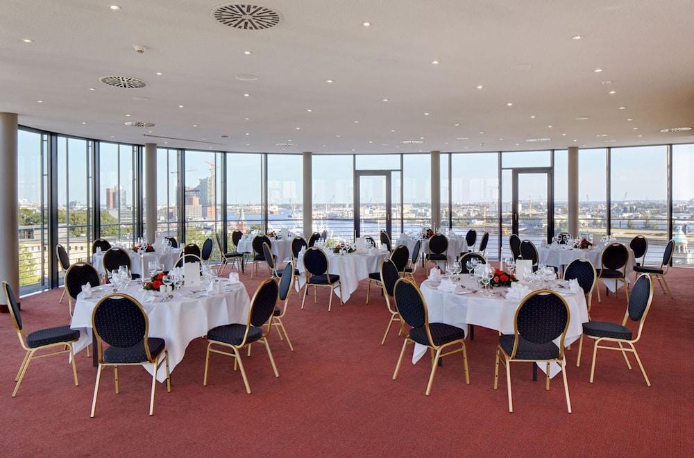 Hotel Hafen Hamburg Bagian luar foto